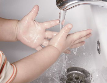 Especialistas ensinam como lavar as mãos corretamente