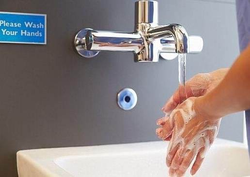 Certo tempo, lave as mãos mais saudáveis